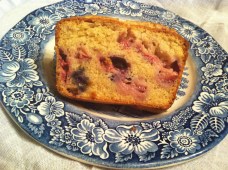 Mama Steph's strawberry blueberry bread 