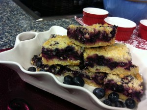 blueberry crumb bars 032