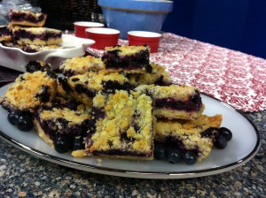 blueberry crumb bars 033
