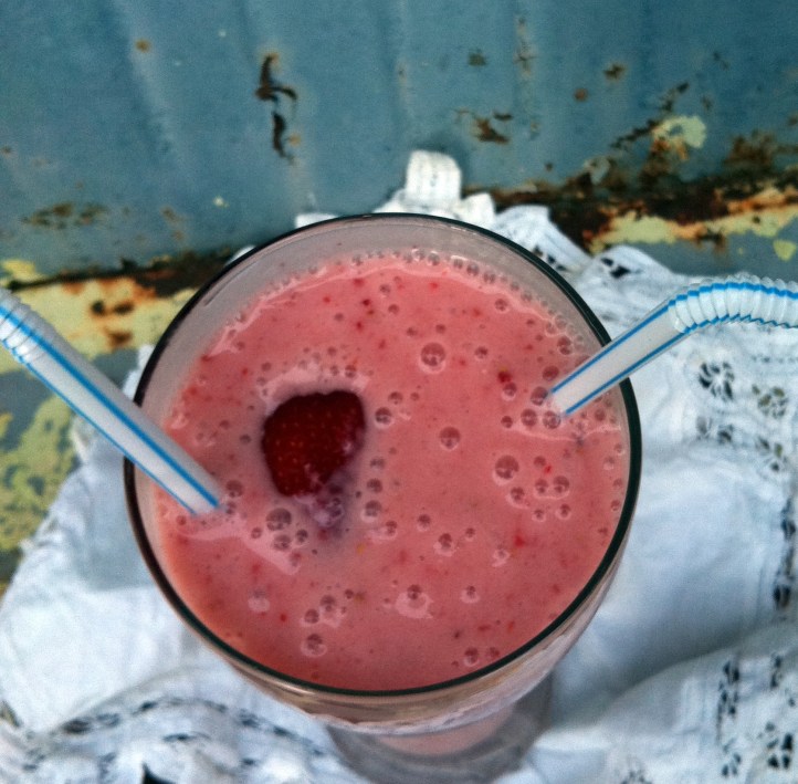 strawberry smoothies 039